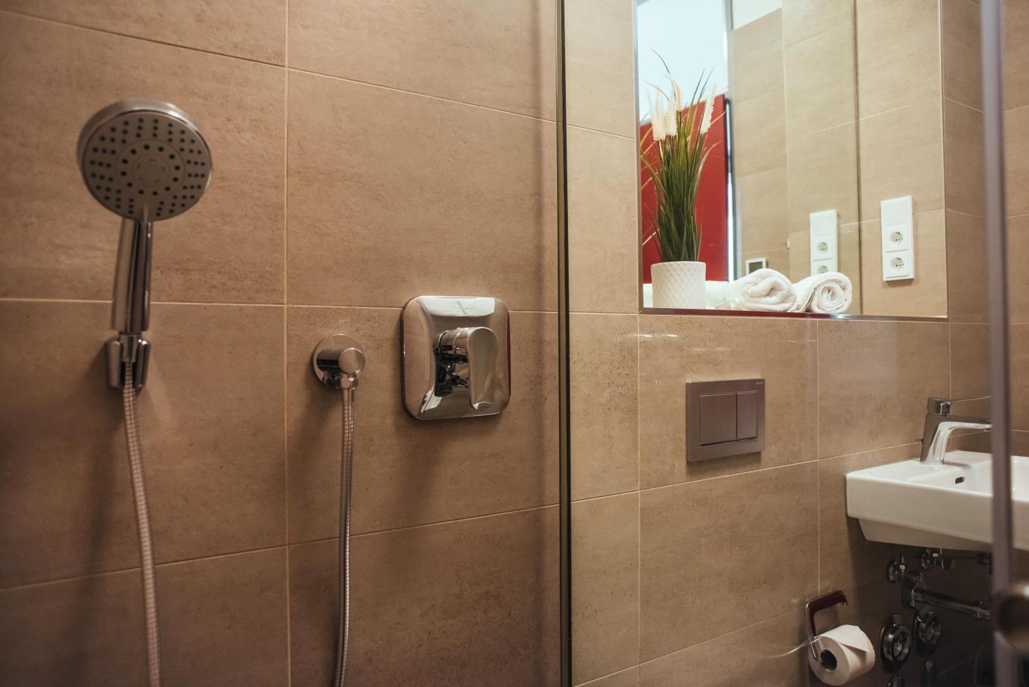The Rix Studios & Suites Near Sbahn Neukolln Berlin Phòng bức ảnh